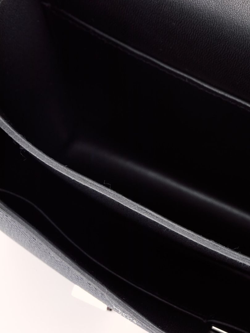 Constance 18 Veau Epsom Noir With PHW 2026 G Stamp