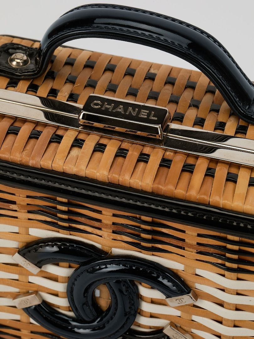 Rattan Wicker Filigree Vanity Case With SHW