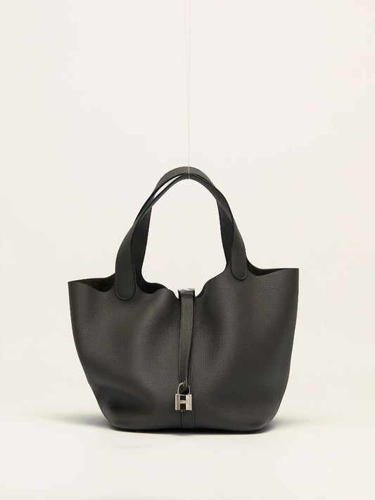 Picotin 22 Gris Meyer Taurillon Clemence Leather Handbag With PHW