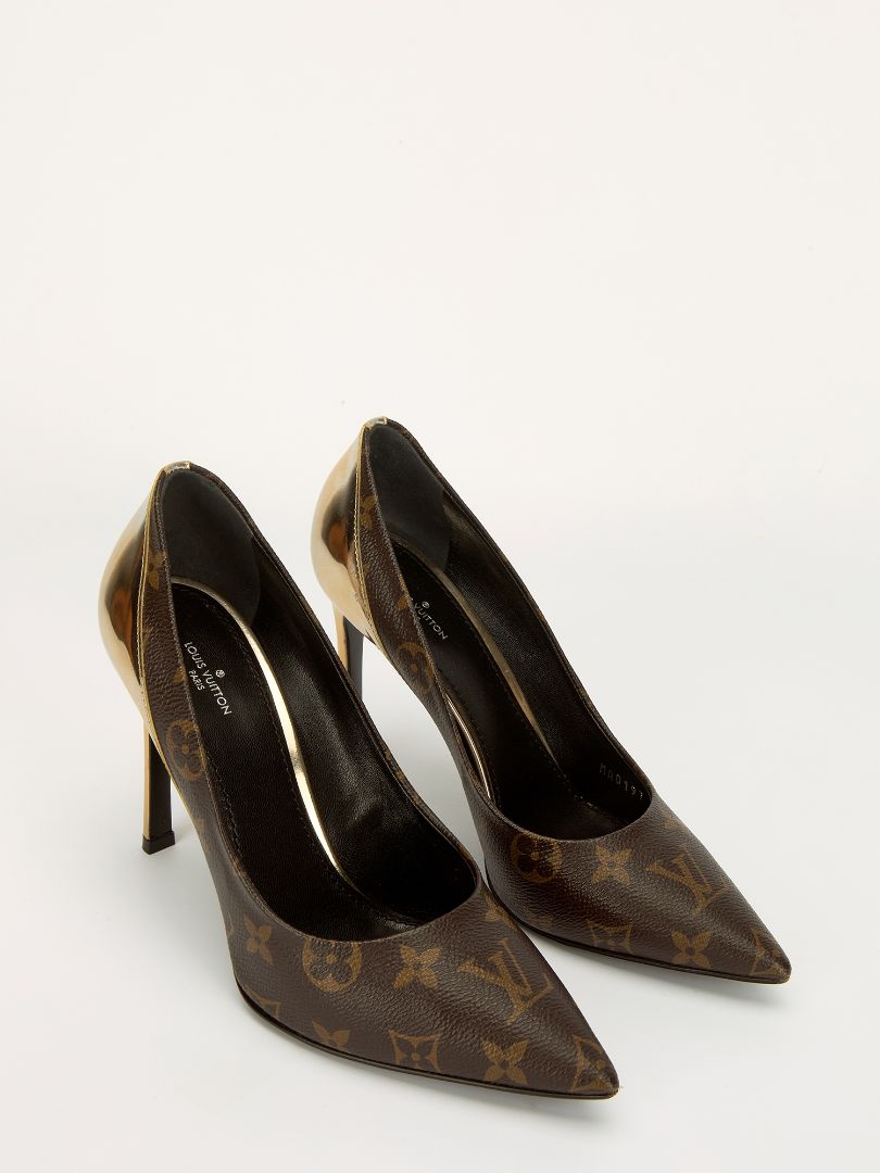 Monogram Cherie Pump with Gold Accent