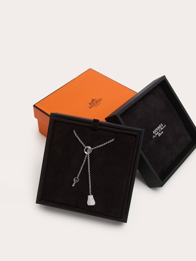 White Gold Small Model Kelly Clochette Necklace With Pavé Diamonds