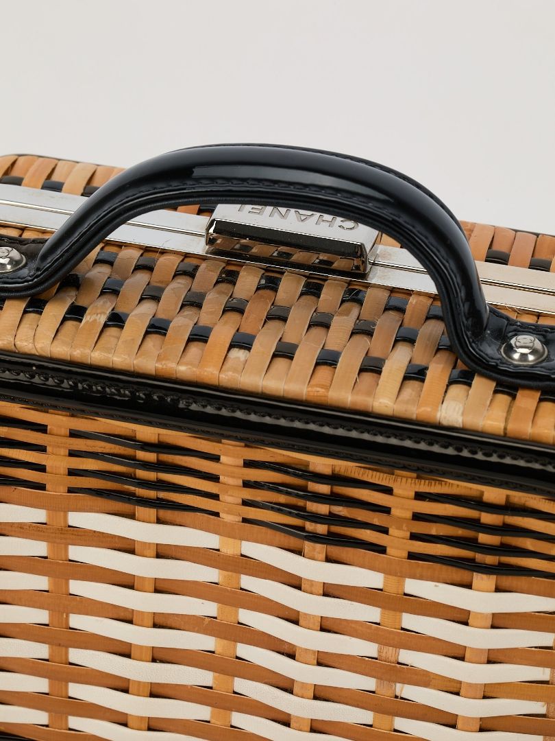 Rattan Wicker Filigree Vanity Case With SHW