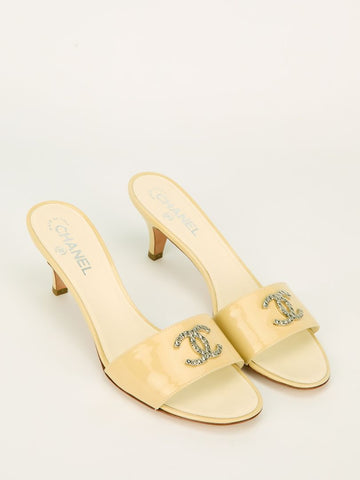 Vintage Butter Yellow Kitten Heel