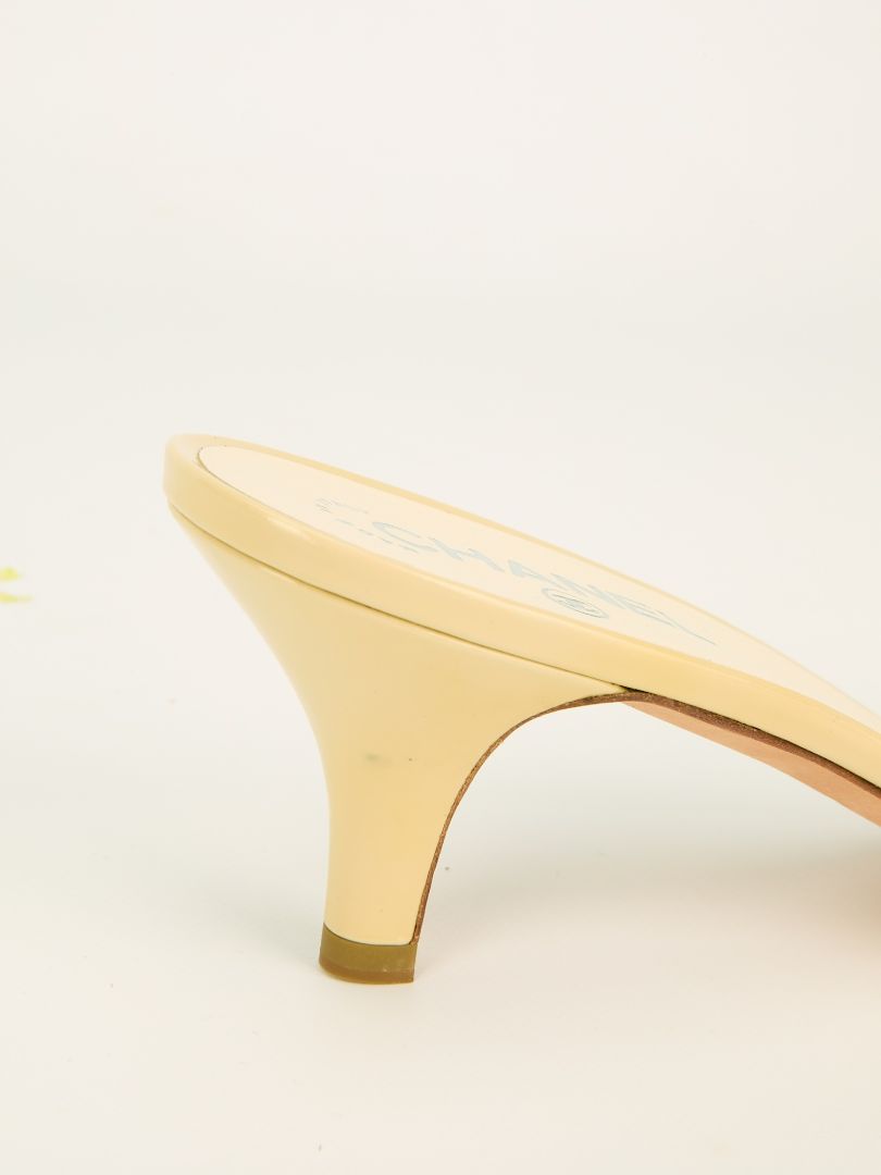 Vintage Butter Yellow Kitten Heel