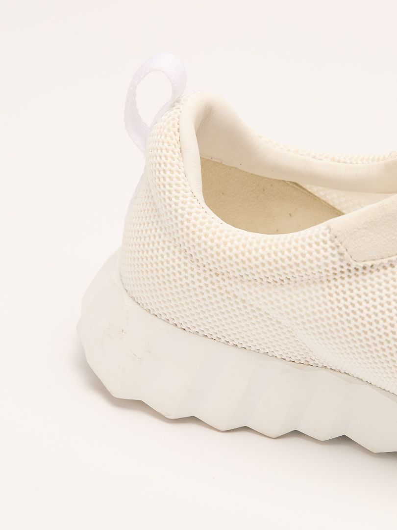 Blanc & Multi Coloured Mesh Bouncing Sneaker