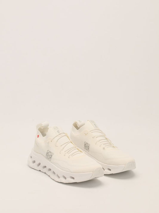 All White On Cloud Tilt Sneakers