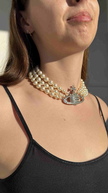 Faux Pearl Bass Relief Choker