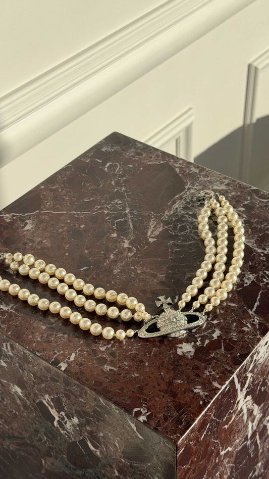 Faux Pearl Bass Relief Choker