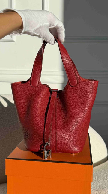 Picotin 18 Rouge Grenat Clemence With PHW Q Square Stamp 2013