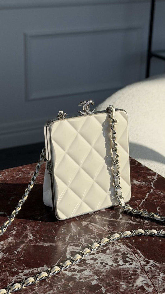 White Acrylic Kiss Clutch With SHW