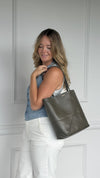 Medium Puzzle Fold Tote in Dark Khaki