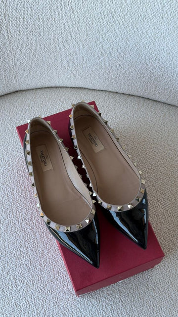 Black & Beige Rockstud Ballerina Flats
