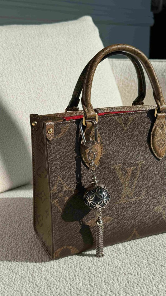 Black/Silver Porte Cles Ice Ball Bag Charm