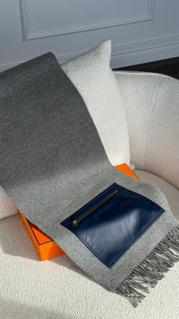 Gris Chine Out Of Pocket Scarf