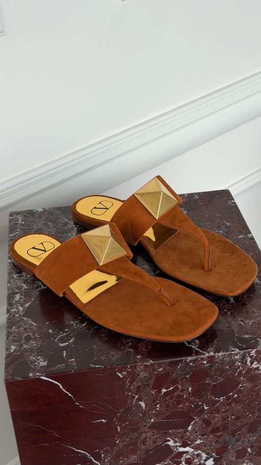 Tobacco One Stud Sandal