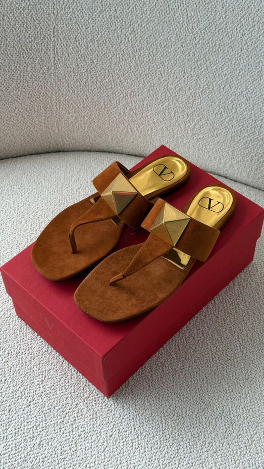 Tobacco One Stud Sandal